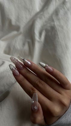 Aesthetic Coffin Nails, Pearl Gem Nails, Pointed Nails, Pearl Nails, Sparkle Nails, Gem Nails, Classy Nails, Dream Nails