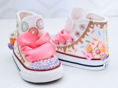 How adorable are these Donut inspired converse! The perfect shoe to complete the look! Please leave your name needed in the notebox during checkout Tutu set and Socks are not included,this listing is for the shoes ONLY. Please Visit the tutu section or search bar for the matching outfit! If you are unsure of sizing please scroll to the last photos for our size charts, or visit our size charts here--> https://pinktoesnhairbows.com/pages/size-chart All sales are FINAL, Ship dates can be found dire Donut Shoes, Overalls Boys, Tutu Dress Costumes, Bling Converse, Girls Overalls, Matching Outfit, Kehlani, Second Birthday, Birthday Tutu