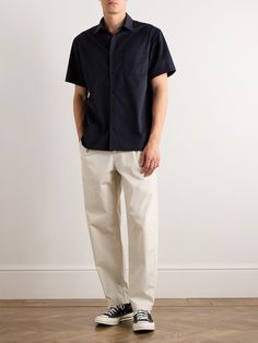 A.P.C.'s collections are full of smart basics like this 'Raph' shirt. It's cut from navy cotton-poplin in a boxy fit with short sleeves and tonal buttons for a streamlined finish. Wear yours solo or layered over a T-shirt. Boxy Men Outfit, Basic T Shirt Outfit, Boxy Shirt Outfit Men, Boxy Shirt Outfit, Cropped Shirt Outfit, Boyfriend Outfit, Shirt Outfit Men, Classy Fits, Clothing Aesthetic