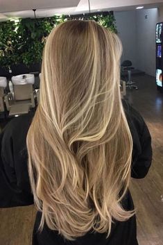 Thick Wavy Hair, Dirty Blonde Hair, Honey Blonde Hair, Blonde Hair Inspiration, Honey Hair, Blonde Hair Looks, Blonde Hair With Highlights, Brown Blonde Hair, Long Blonde