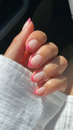 25 Stunning Pink French Tip Nail Designs To Recreate Next Basic Nail Ideas, Basic Nail, Basic Nails, Cute Gel Nails, Short Acrylic Nails Designs, Dipped Nails, Fire Nails, Dream Nails, Chic Nails