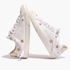 Madewell x VejaTM Esplar Low Sneakers in Embroidered Stars Madewell Sneaker, Veja Esplar, Adidas Sl 72, Veja Shoes, Space Cadet, Embroidered Stars, European Shoes, Hello Lover, Veja Sneakers