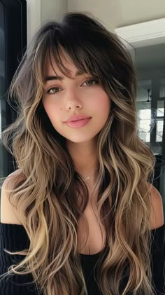 40 Heavy Highlights On Dark Hair Hairstyles That Will Make You Feel Like a Bombshell Bangs On Highlighted Hair, 2016 Ombre Hair, Caramel Color Block Hair, Long Hair Color Inspiration, Hair Color For Honey Eyes, Brown Hair Color Ideas For Fall, Fun Balayage Hair Colour, Long Ombré Hair, Dark Hair With Light Front Face Framing Bangs