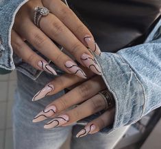 Gold Acrylic Nails, Glittery Nails, Edgy Nails, Baby Nails, Lines On Nails, Basic Nails, Ballerina Nails, Dipped Nails