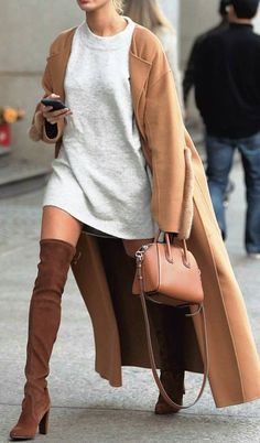 44 Extremely Adorable Winter Outfit Ideas Hailey Rhode Baldwin, Celebrity Bags, Hailey Baldwin Style, Chique Outfit, Fall Fashion Coats, Models Off Duty Style, Quoi Porter, New Street Style, Stil Boho