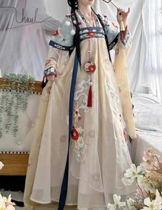 Tang Dynasty Clothing, Chinese Hanfu Dress, Hanfu Girl, Traditional Embroidery, Concept Clothing, Chinese Ancient, Chinese Hanfu, Bamboo Fiber