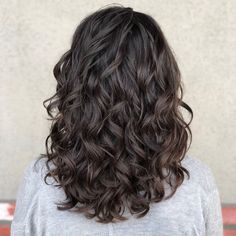 2c Medium Length Curly Hair, Medium Length Haircut 2b Hair, Mid Length Curly Hair With Layers Bangs, Wavy Hair Naturally Medium Length, Sholder Length Hair Styles With Layers Curls Medium Curly, Mid Length Curly Wavy Hair, Medium Length 2b Hair, Mid Length Perm, Women Permed Hair