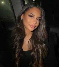 Curly Hair Sew In, Brunette Hair With Highlights, Smink Inspiration, Glam Makeup Look, Cute Makeup Looks, Hair Inspo Color, Cool Hair Color, Pretty Selfies