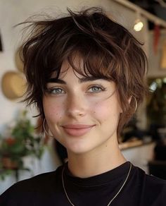 Shaggy Short Hair, Hair Inspiration Short, Funky Hairstyles, Shag Haircut, Short Hair Haircuts, Hairstyles For Women, Short Haircuts, Short Hair Cuts For Women