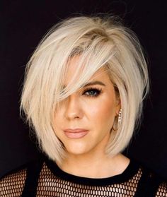 15 Timeless Winter Haircuts for Women Over 50 in 2023-2024 - thepinkgoose.com Platinový Blond, Ash Blonde Short Hair, Blonde Bob With Bangs, Blonde Bob Haircut, Short Hair Highlights, Short White Hair, Platinum Blonde Hair Color, Silver Blonde Hair