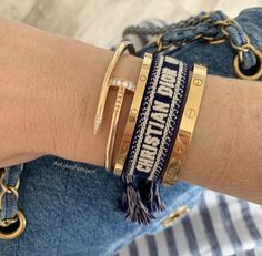 Bracelets Stack, Wrist Jewelry, Luxe Jewelry, Jewelry Accessories Ideas, Dope Jewelry, Jewelry Fashion Trends, Jewelry Essentials, Classy Jewelry, Stacked Jewelry