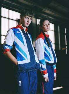 Olympic Uniform, American Flag Fashion, Sporty Fashion, Patriotic Fashion, Queen Costume, Vintage Trends, Sports Uniforms, Vintage Sports, Sport Wear