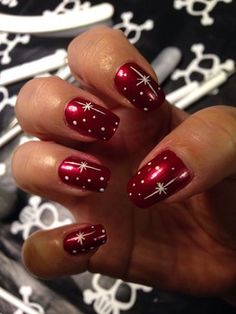 Christmas Nail Ideas! | Sparkles and Stretchmarks: UK Mummy & Lifestyle Blog Holiday Nails Winter, Fingernail Designs, Holiday Nail Art, Winter Nail Art