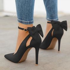 Sepatu Pump, Kasut Tumit Tinggi, Black Wedding Shoes, Butterfly Heels, High Heels Outfit, Bow High Heels, Cute High Heels