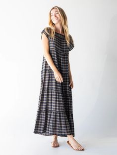 The beautiful print & tiers! Soft, comfy & light! So easy to throw on & go! Boho Bandeau, College Roommate, Tan Plaid, Maxi Dress Navy, Natural Life, House Dress, Woven Dress, Bohemian Clothes, Favorite Dress