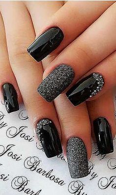 Black Nails With Glitter, Nails With Glitter, Unghie Sfumate, Acrylic Design, Short Acrylic