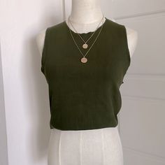 Zara Sleeveless Cropped Tank Top. Army/ Olive Green. Trendy Sleeveless Crop Top For Layering, Sleeveless Summer Tank Top For Layering, Summer Layering Camisole Crop Top, Chic Cropped Tank Top, Chic Green Sleeveless Tank Top, Summer Sleeveless Tops For Layering, Sleeveless Summer Tops For Layering, Chic Green Tank Vest, Green Tank Top For Spring Layering