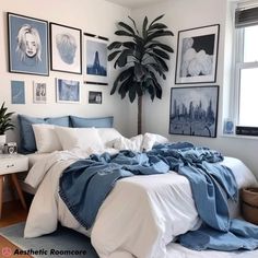 Denim Aesthetic Room Decor Idea 💙💙💙💙 #denimdecor #denimaddict #decoratingtips #roomdecor #aestheticdecor #roomgoals #aestheticroom #interiorinspo #decorinspiration #cozyvibes Room Inspo Aesthetic Blue, Blue Clean Room Aesthetic, Room Blue Aesthetic, Bedroom Aesthetic Navy Blue, Dark Blue Aesthetic Room Decor, Dark Blue And White Bedroom Aesthetic, Blue Theme Room, Travel Aesthetic Room