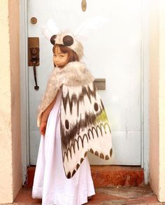 Snail Costume Women, Moth Costume Women, Diy Moth Costume, Bug Costume Diy, Animal Costumes Women Diy, Moth Costume Diy, Moth Halloween Costume, Moth Fashion, Bug Costumes