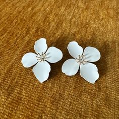 Never Worn. Sea Witch, Earrings Color, Flower Earrings, Full Service, Customer Support, Color White, Jewelry Earrings, Fast Delivery, Women Jewelry