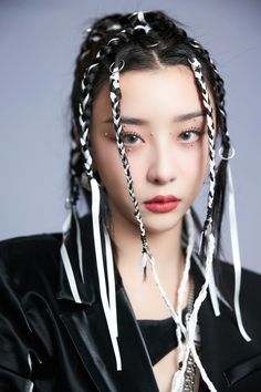 Festival Hair Asian, Funk Hairstyle, Edgy Hairstyles Grunge, Hip Hop Hair Styles, Hiphop Hairstyles, Hip Hop Hairstyles, Dancer Hairstyles, Baddie Braids, Hip Hop Hair