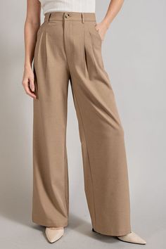 Effortlessly chic and comfortable, our Flowy and Relaxed Straight Leg Pants feature pleats and pockets for added style. They offer all-day comfort. Perfect for dressing up or down, these pants are a versatile addition to your wardrobe.Model Spec: Model is 5'8" and wearing a small.Made in China Style: Casual Print / Pat Straight Leg Pants Women, Straight Trousers Women, Wide Leg Pants For Women, Women Pants Design Trousers, Loose Formal Pants, Pant Trousers Women Outfit, Classic Pants Women, A Line Pants, Loose Trousers Outfit