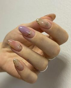 Korean Nail Extensions, Simple Nail Extension Ideas, Korean Short Nails Ideas, Korean Nail Art 2023, Nail Art Extension Designs, Spring Nails Korean, Korean Chrome Nails, Valentines Nails Korean, Spring Korean Nails