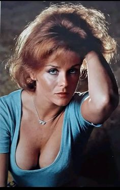 Ann Margaret, Beautiful Aged Women, Sarah Connor, Pin Up Girl Vintage, Ann Margret, Red Heads, Actrices Hollywood, Beautiful Ladies, Horse Girl