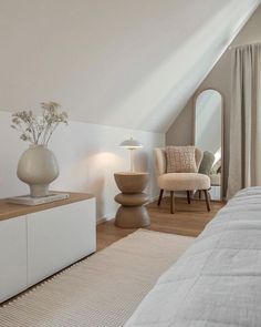 Apartment Makeover, Interior Design Per La Casa, Design Del Prodotto, Room Inspiration Bedroom, Room Ideas Bedroom, Home Room Design, Natural Living