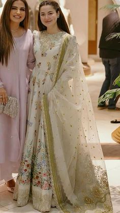 Hania Amir Dresses Suit, Hania Amir Dresses, Haniya Amir, Designer Dresses Elegant, Pakistan Clothes, Hania Amir