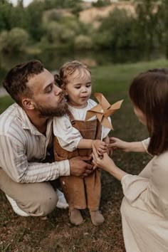 Family Session Poses, Fall Family Outfits, Family Photoshoot Outfits, Dream Photography, Family Inspiration, Quoi Porter