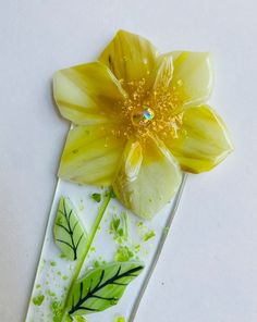 Fused Glass Projects Ideas, Fused Flowers, Plant Sticks, Fused Glass Flowers, Fusing Glas, Slumped Glass, Fused Glass Wall Art, Plant Stakes, Glass Fusion Ideas