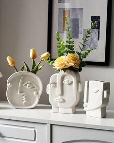 Abstract Picasso art portrait face vase. Beautiful lines and design, bringing a touch of elegance to your home. Body Vase, Ceramic Face, Sideboard Decor, Picasso Style, Vase Decoration, Face Vase, Table Decor Living Room, Cerámica Ideas, Abstract Face Art