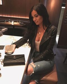 Casual Bar Outfits, Dinner Outfit Casual, Dinner Date Outfits, Bar Outfits, First Date Outfits, Girls Night Out Outfits, Bar Outfit, Date Outfit Casual, Fresh Outfits