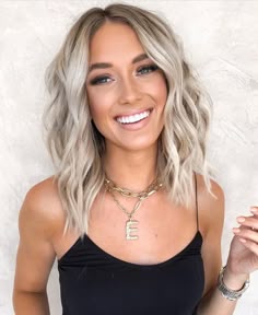 Platinový Blond, Hottest Hairstyles, Short Layered Haircuts, Haircuts For Fine Hair, Hair Color Balayage