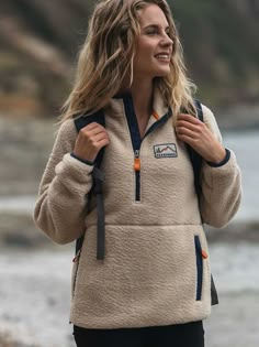 Surf Outfit Women, Passenger Clothing, Hiking Ootd, Wander Outfit, Hiking Outfits, Mountain Outfit, Walking Outfits, Hiking Outfit Women