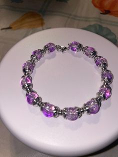 Sparkling purple glass beads perfectly put together to create an amazing bracelet Pink And Purple Bracelet, Girly Bracelets, Purple Bracelet, Memory Wire, Purple Glass, Bracelet Tutorial, Arm Band, Bracelet Making, Violet