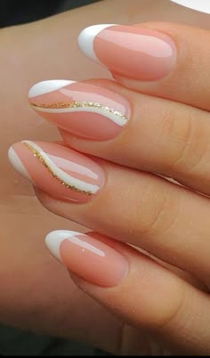 Kutek Disney, Unghie Sfumate, Colorful Nails, Makijaż Smokey Eye, White Nail, Oval Nails, Elegant Nails