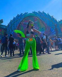 50 Best EDC Festival Outfits to spread P.L.U.R - Hike n Dip Electric Disco Outfit, Coachella Outfit Mujer, Black Light Rave Outfits, Rave Festival Outfit Ideas, Bush Doof, Electric Forest Outfit, Bonnaroo Outfits