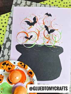 Glued to My Crafts Bubble Cauldron Craft, Halloween Bubble Cauldron, Cauldron Craft For Kids, Bricolage Halloween, Preschool Crafts Fall, Halloween Crafts Preschool, Witch Cauldron, October Crafts, Toddler Art Projects