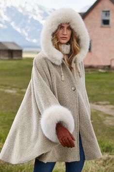 Fur Trimmed Cape, Cashmere Cape, Capes & Ponchos, Wool Coats, Wool Cape, Sheepskin Coat, Capes For Women, Winter Outfit Inspiration, Coat Outfits