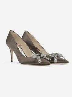 Aljo Crystal Bow – Custommade.dk Crystal Pumps, Bow Pumps, Kitten Heels, Holiday Season, Pumps, Crystals, Outfit Inspo, Heels