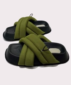 Chic Splicing Platform Green Breathable Mesh Slide SandalsMade of:-Breathable Mesh Upper.-Rubber sole- cushioned insole.1.57"/4cm Platform Heel Platform Summer Shoes, Aesthetic Shoes, Platform Heel, Pretty Shoes, Shoe Game, Platform Heels, Summer Shoes, Cute Shoes, Slide Sandals