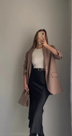 Satin Skirt Business Outfit, Business Skirt Outfits Classy, Maxi Skirt Business Outfit, Satin Skirt Business Casual, Modest Summer Office Outfits, Zara Business Work Outfits, Lawyer Outfit Dress, Summer Office Outfits Skirt, Satin Skirt Blazer Outfit