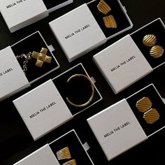 Jewelry Branding Ideas, Jewelry Marketing, Jewelry Packaging Diy, Mejuri Jewelry, Jewelry Hacks, Jewelry Product Shots