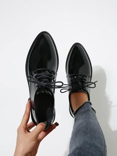 Womens Lace Up Oxford Shoes, Women’s Oxfords, Oxford Boots Outfit, Outfits With Oxfords Women, Women’s Dress Shoes, Black Elegant Shoes, Black Work Shoes Women, Oxford Shoes Outfit Women's, Oxford Shoes Women