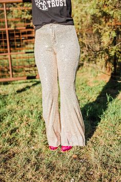 Lawless Champagne Flared Pants For Sale Online | Middle West Apparel Boho Ootd, Womens Closet, Country Concert Outfit, Western Chic, Stunning Outfits, Flared Pants, Cowgirl Style, Matching Top, Handle Bag