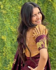 Traditional Half Saree Photoshoot Poses, Marathi Saree Poses, Langa Blouse Designs For Women, Elegant Lengha, Langa Blouse Designs, Lehenga Poses, Traditional Poses, Marriage Preparation, Textile Pattern Design Fashion