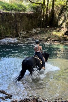 Horse riding holiday in Tuscany, Italy Horse Riding Forest, Italian Villa Aesthetic, Horseback Riding Aesthetic, Equestrian Summer, Horse Riding Holiday, Trail Riding Horses, Horse Adventure, Horse Riding Aesthetic, Riding Holiday