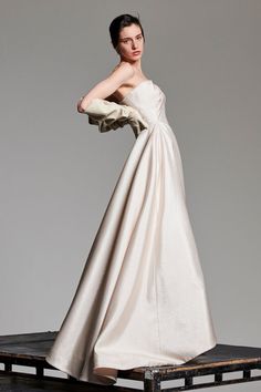 Vivienne Westwood Bridal, Vivienne Westwood Wedding Dress, Vivienne Westwood Wedding, Satin Silk Dress, Wedding Dress Types, Pearl Wedding Dress, Bow Wedding Dress, Elegant Bride, Satin Wedding Dress